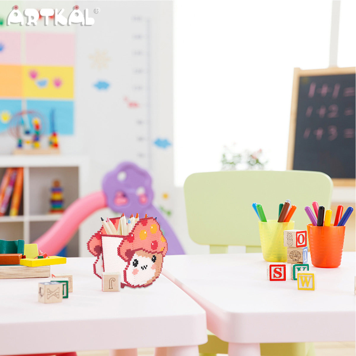 Mushroom Pen Container - By mini beads