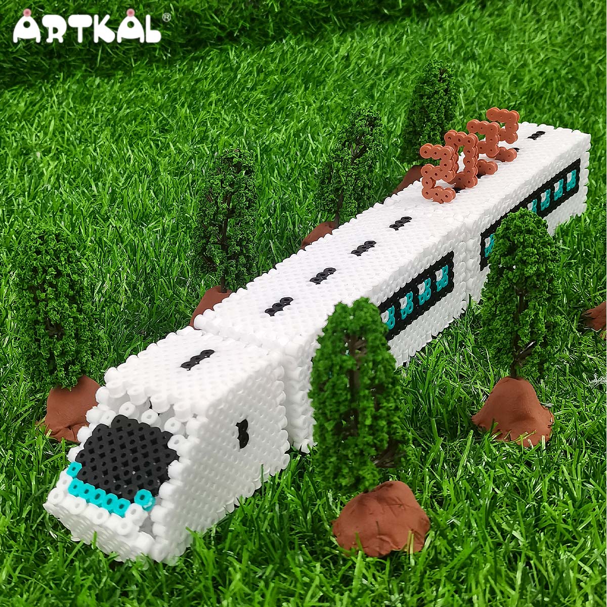 2022 Railway High-Speed Train - by midi beads