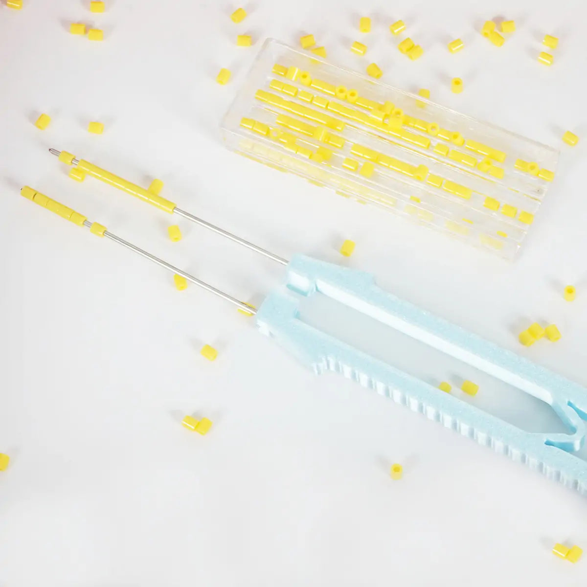 Dual-Needle Bead Picker Set For Mini Beads (Random Color)